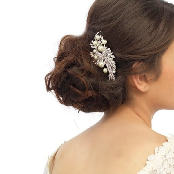 vintage pearl wedding hair accessories