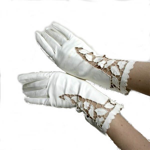 Creamy ivory cut out gloves AE141 