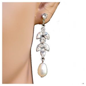 Vintage style wedding earrings pearl crystal marquise drops E221