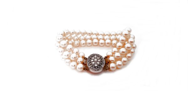 vintage pearl bracelet